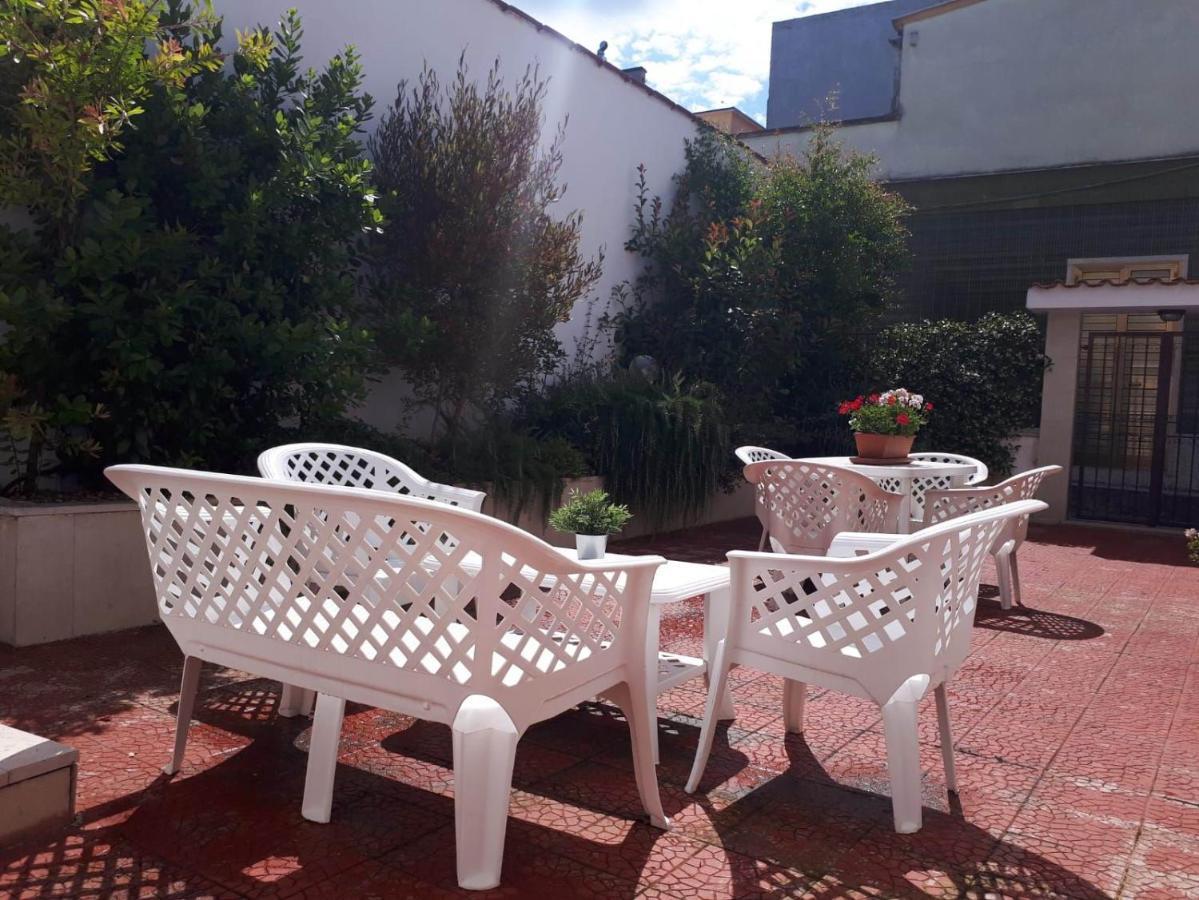 Il Giardino Di Niu Bed & Breakfast Palombaio Екстериор снимка