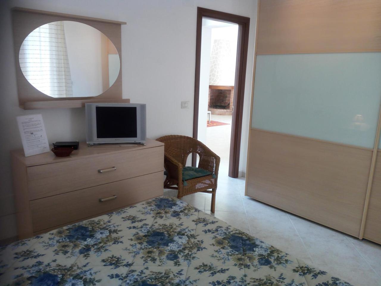 Il Giardino Di Niu Bed & Breakfast Palombaio Екстериор снимка